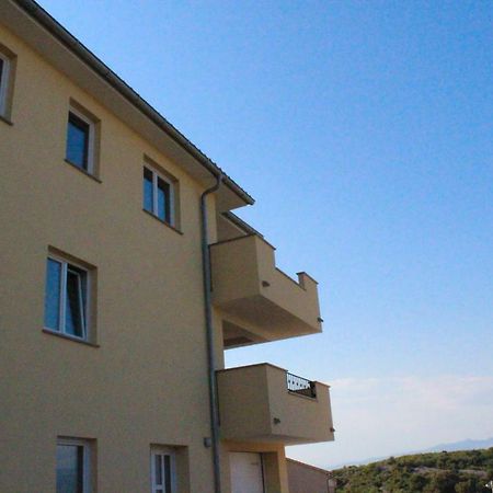 Apartmani Marin Vrbnik Exteriör bild