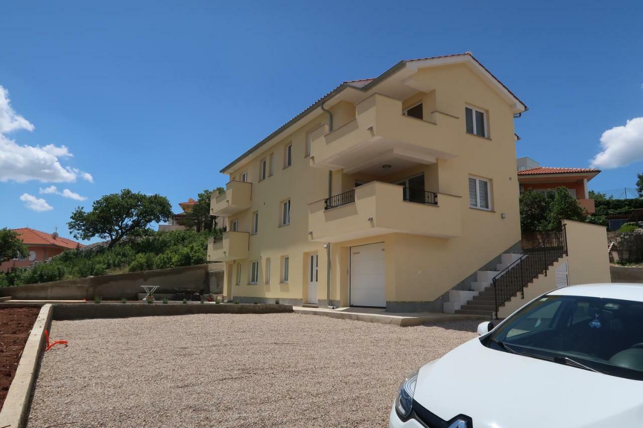 Apartmani Marin Vrbnik Exteriör bild