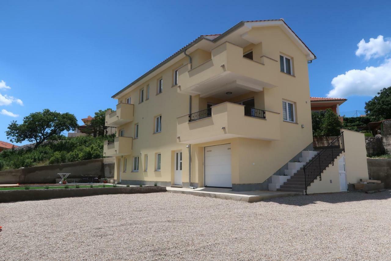 Apartmani Marin Vrbnik Exteriör bild